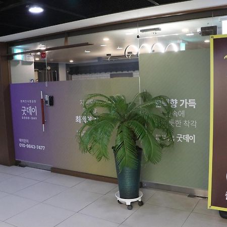 Hotel Goodday Jjimjilbang Incheon Exterior foto